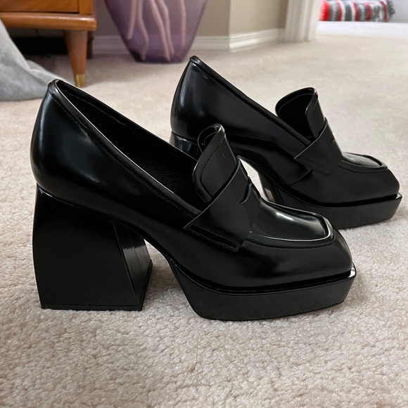 *New* B2 ‘Calixa’ heeled loafers - size 6.5 (fit small) - Picture 3 of 7